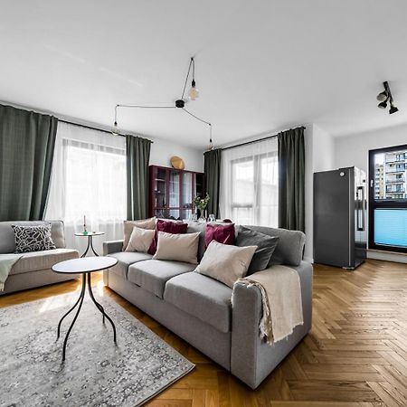 Skierniewicka Apt - Parking, Workspace, Balcony - By Rentujemy วอร์ซอ ภายนอก รูปภาพ