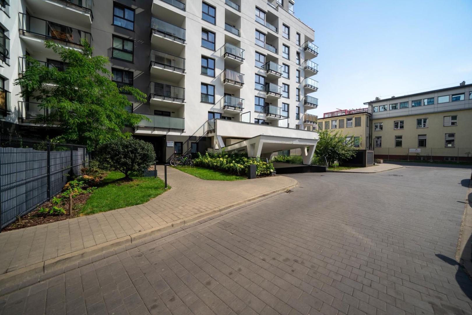Skierniewicka Apt - Parking, Workspace, Balcony - By Rentujemy วอร์ซอ ภายนอก รูปภาพ